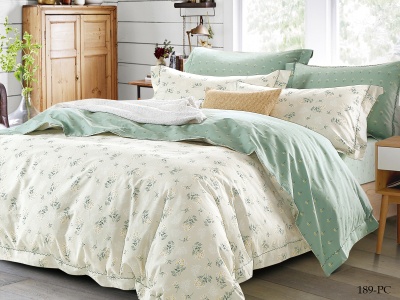 КПБ Cleo Поплин "Pure Cotton" полуторный 145*215*1 150*220*1(±5) 70*70*2(±2) в ПВХ (15/189-PC, Цветы, Мультиколор) КПБ Cleo Поплин "Pure Cotton" полуторный 145*215*1 150*220*1(±5) 70*70*2(±2) в ПВХ (15/189-PC, Цветы, Мультиколор)